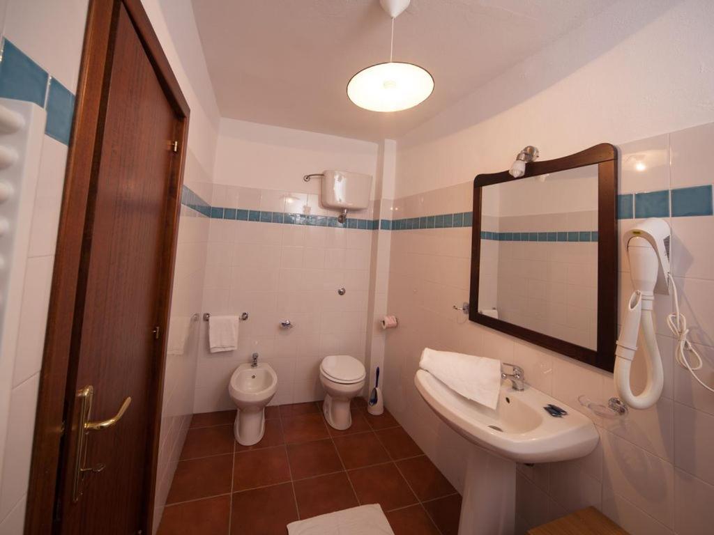 Affitta Camere Casa Delle Rose Villanova Monteleone Экстерьер фото
